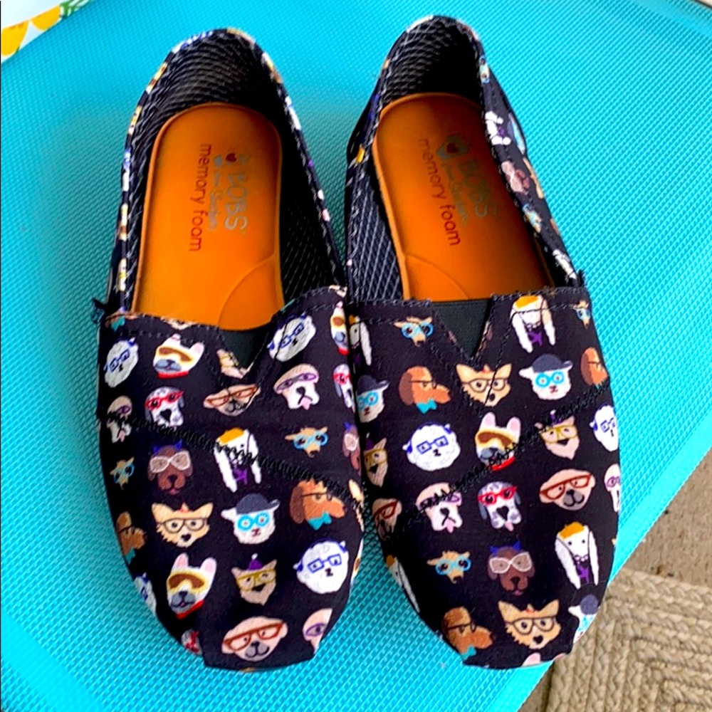 Bobs with Dogs, Sz 9